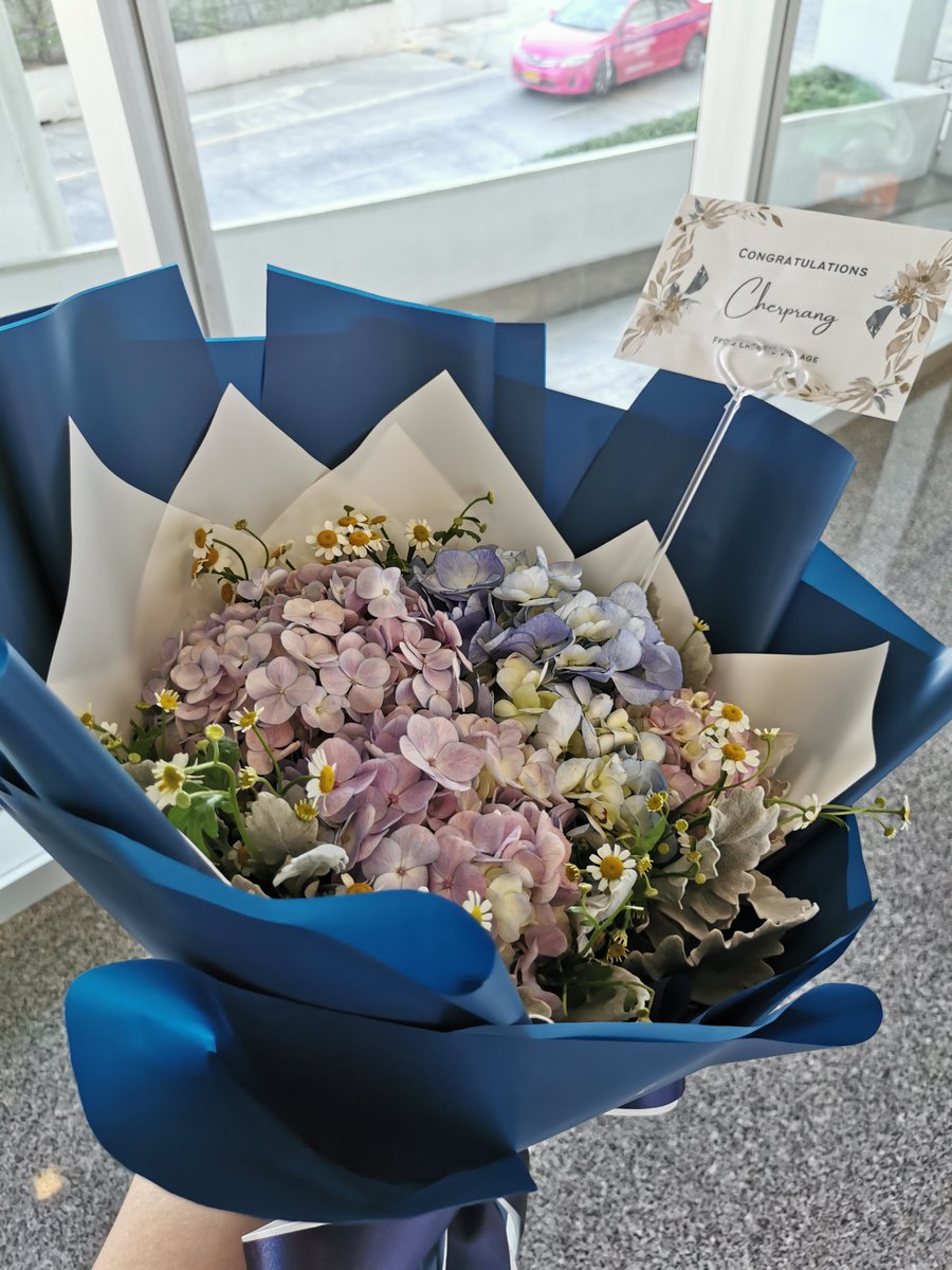 ข้อความบนการ์ดจากชมบ.ถึงน้องเฌอปราง

To. น้องเฌอปราง

ขอให้น้องเฌอปรางโชคดีในทุกๆเส้นทางที่หนูเลือกเดินในอนาคต พวกเราชาวหมู่บ้านจะคอยเฝ้าดูเป็นกำลังใจและเป็นแรงสนับสนุนที่ดีอยู่ข้างๆหนูต่อไปนะ

Love you As Always
CherSic Village

#เฌอสิค