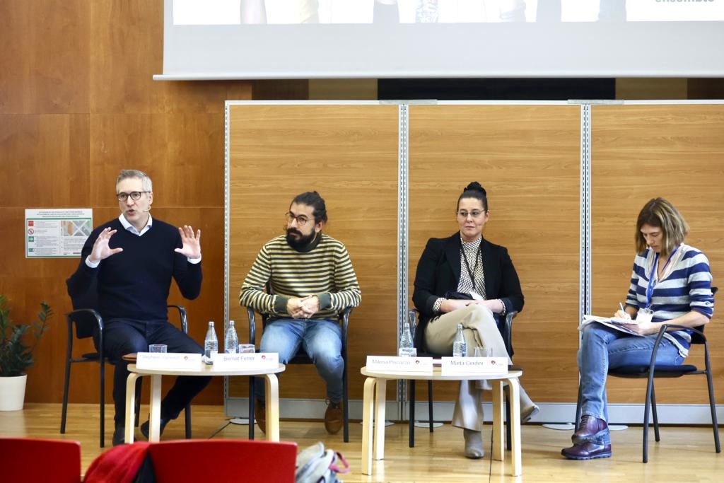 consorciedubcn's tweet photo. 🎒Durant dos dies el projecte europeu #ECASS ha posat punt i final a 3 anys d'investigacions sobre  #segregacióescolar amb un congrés internacional que ha donat a conèixer les seves conclusions, a més de recerques i experiències de política educativa.

ℹ️ https://t.co/XsN3DCykXr https://t.co/s1JieO52ve