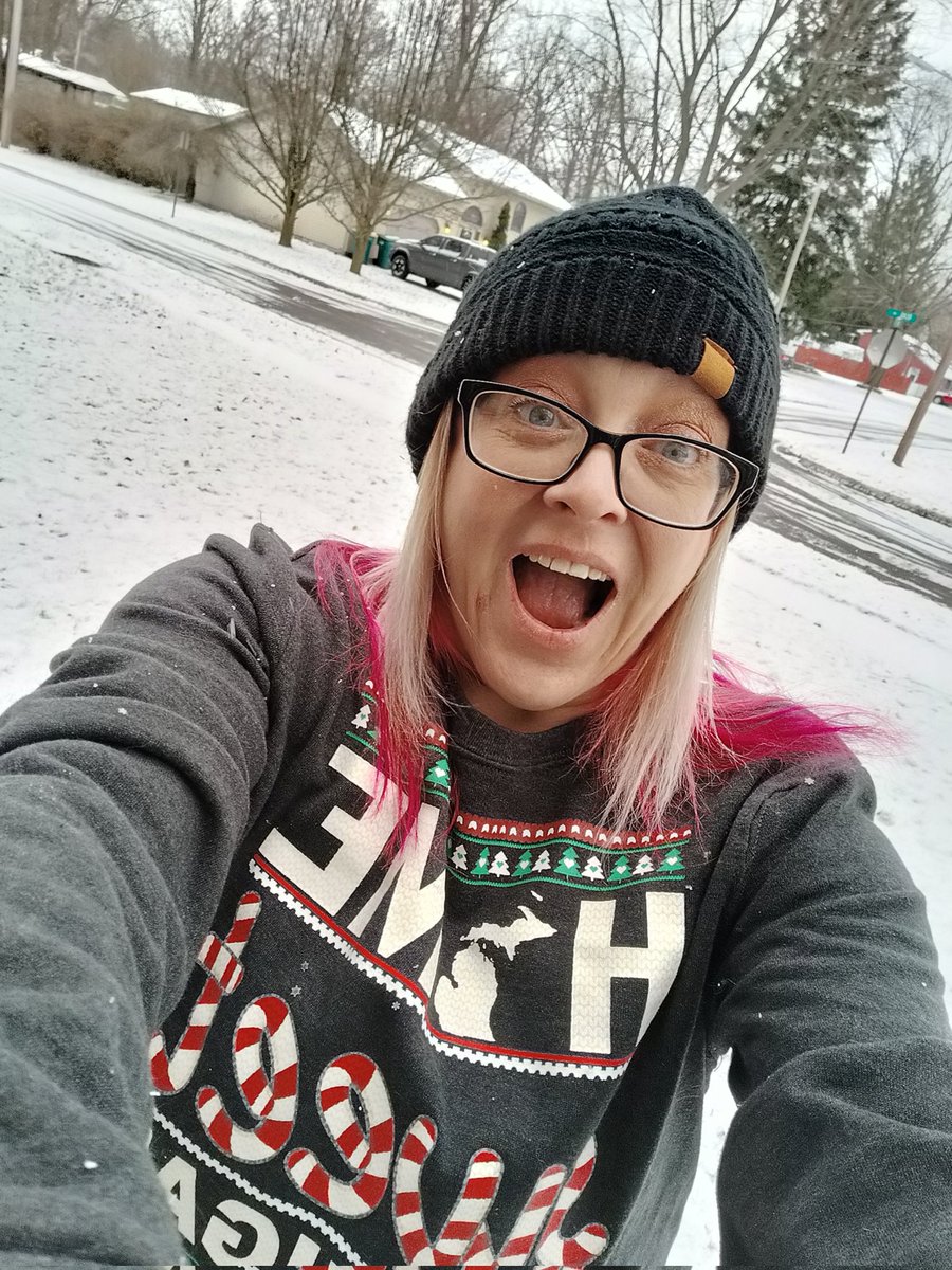 ajtompkins1218's tweet photo. #snowmoneysweepstakes @CashApp @buffalobills
$ajtompkins1218 https://t.co/HGcO3NZm3P