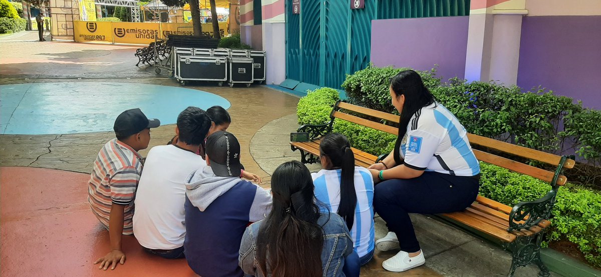 rexedu's tweet image. Gracias #EmisorasUnidas por no dejarnos entrar al evento... Saludos desde Chiquimula