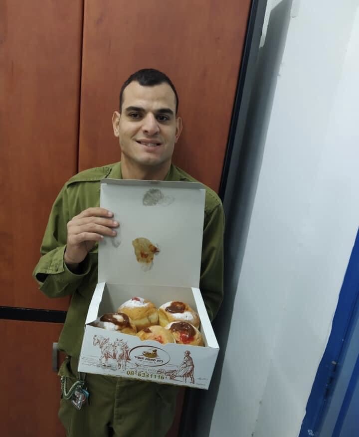 SpecialinU's tweet photo. Happy #Hanukkah🕎 in #Israel🇮🇱 
🔰Special in Uniform🔰
“Because we are all special”
#PoweredByJNF @JNFUSA🇺🇸 
#IDF @IDF @idfonline https://t.co/Myf8aqYbxn