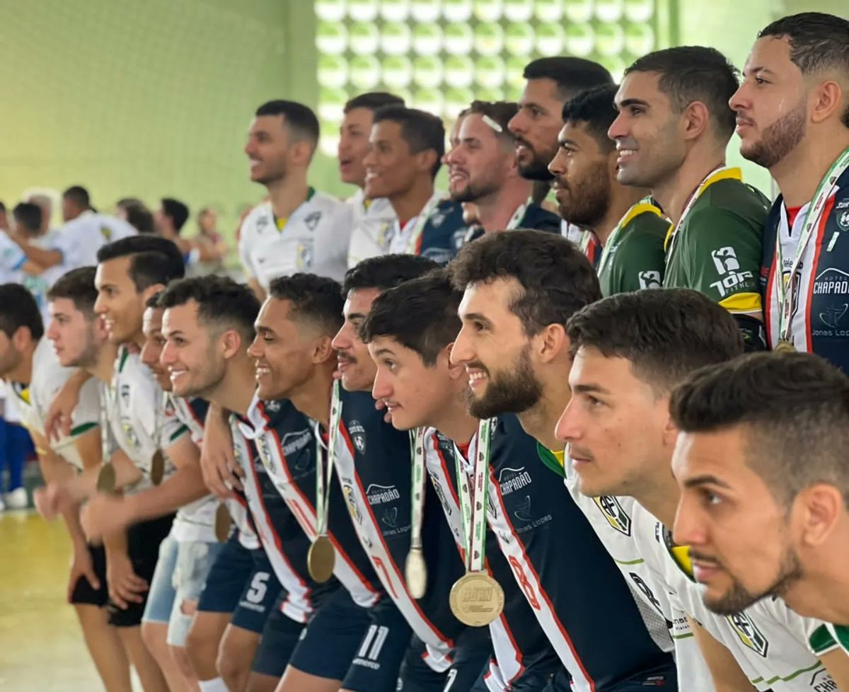 PrefeitoAlan15's tweet photo. Parabéns Apodi Futsal, representou muito bem nossa cidade. Campeão do Campeonato Norte-Rio-Grandense de Futsal. Nossa gestão municipal sempre apoiando os times da cidade. https://t.co/XG0EXaTcI6