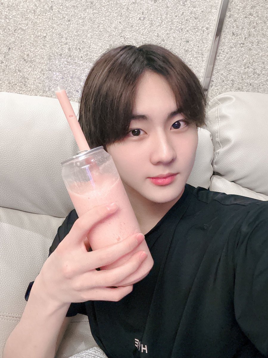 [ #정원’s Post ] 221219

#JUNGWON Smoothie that Jake hyung recommended ✌️

<a href="/ENHYPEN_members/">ENHYPEN</a> <a href="/ENHYPEN/">ENHYPEN OFFICIAL</a> #ENHYPEN #엔하이픈