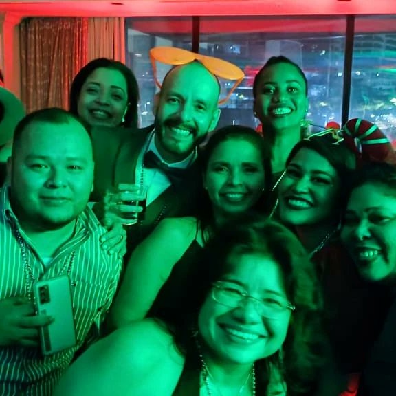 dalver's tweet image. Insignia's party