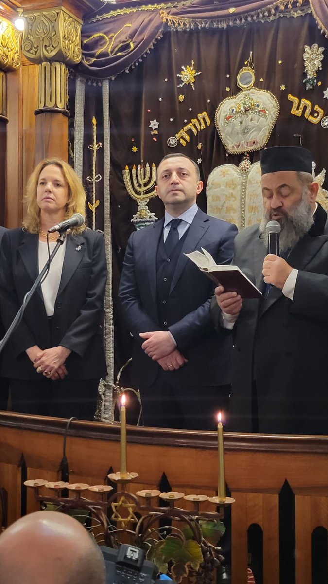 HadasMeitzad's tweet photo. 1/2 #Hanukkah officially starts as we light the #FirstCandle with the Jewish Community and MP @davidbitan at the beautiful synagogue of #Tbilisi. Thank you PM @GharibashviliGe for honoring us by joining and to Minister #Akhvlediani. May we spread light all year long ๐ชฌโจ๐ https://t.co/VDls0BlUH6