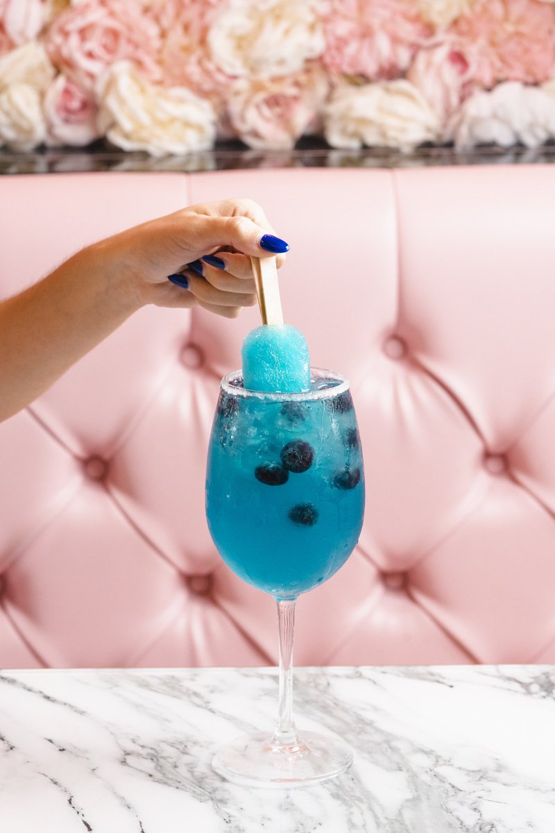 Sunday blues are solved with our Bluebery Mojito Spiked Mimosa topped with a popsicle! 💙 Click the link in our bio to book your brunch reservation.