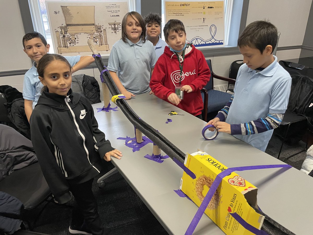 DrJEntsminger's tweet photo. Kennedy and Fry students enjoyed a field trip to the Homewood Science Center! They learned about the science of roller coasters! #KennedyCallOut #Burbank111 @maryrein5 #falcon4 #fry5 #science #fieldtrip #sisterschools https://t.co/cwcFq78RUw