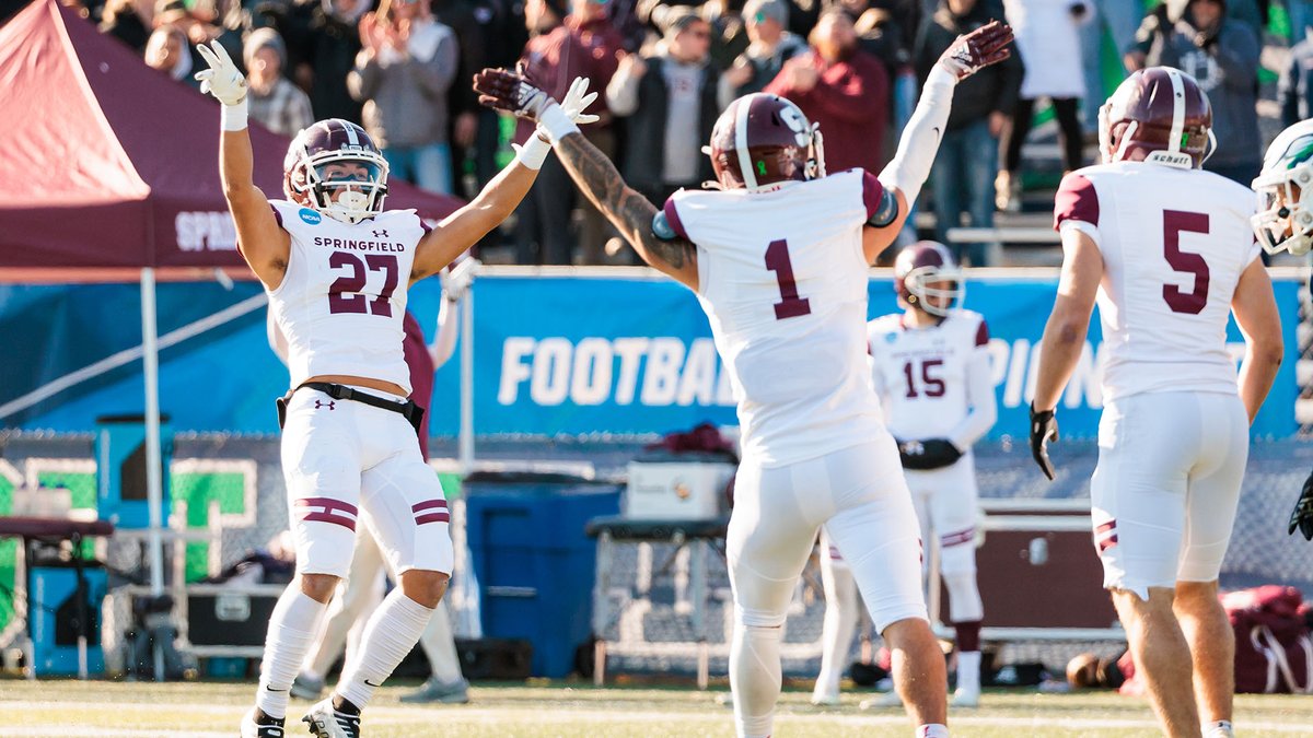 #SpringfieldCollege Football Concludes 2022 Season Ranked 25th in D3football.com National Poll springfieldcollegepride.com/x/lougn #d3fb