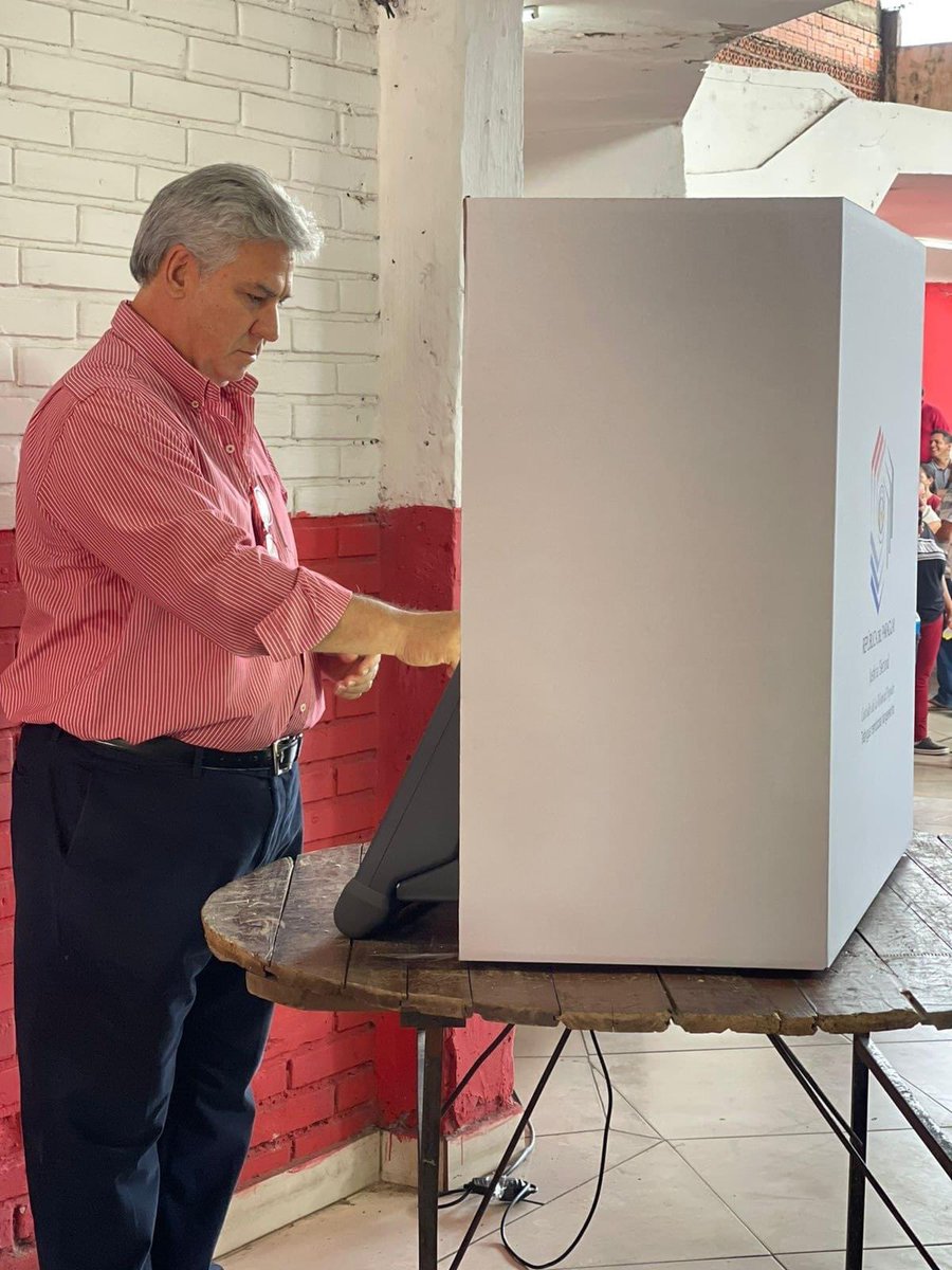 fiorottorlando's tweet photo. Participa y elegí bien para que tengamos dignos y honestos representantes, así tendremos un país mejor en todos los ordenes. Viva la Democracia!!! https://t.co/l6Bg5Gfcqm