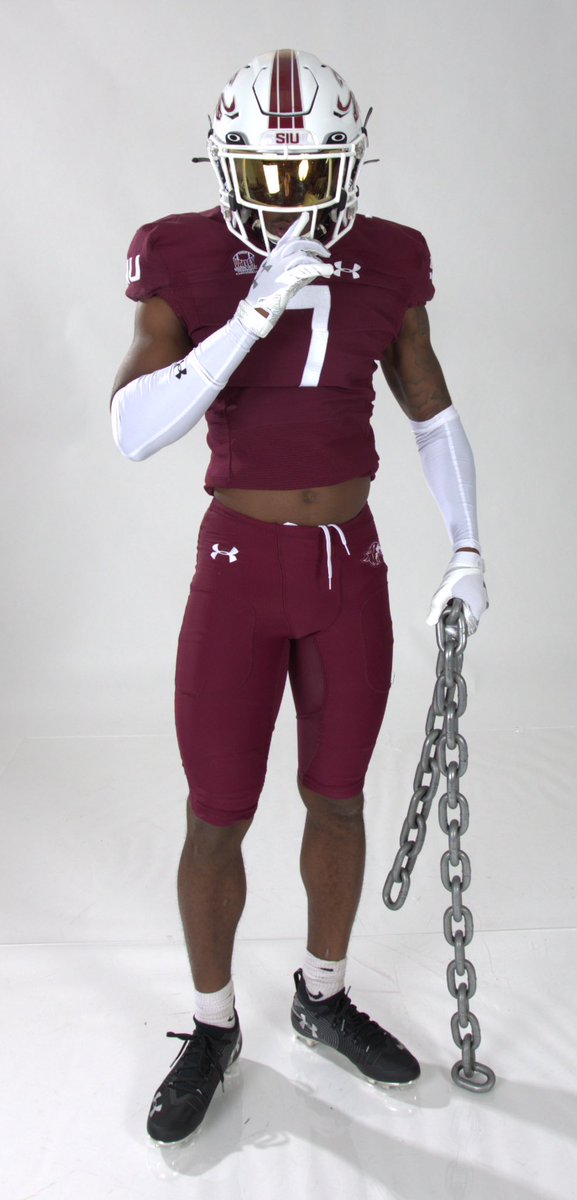 blake_stillwell's tweet photo. Had a blast at my SIU visit,huge thanks to @17NickHill &amp; the entire staff of @SIU_Football for everything! https://t.co/C8hz7AZKky