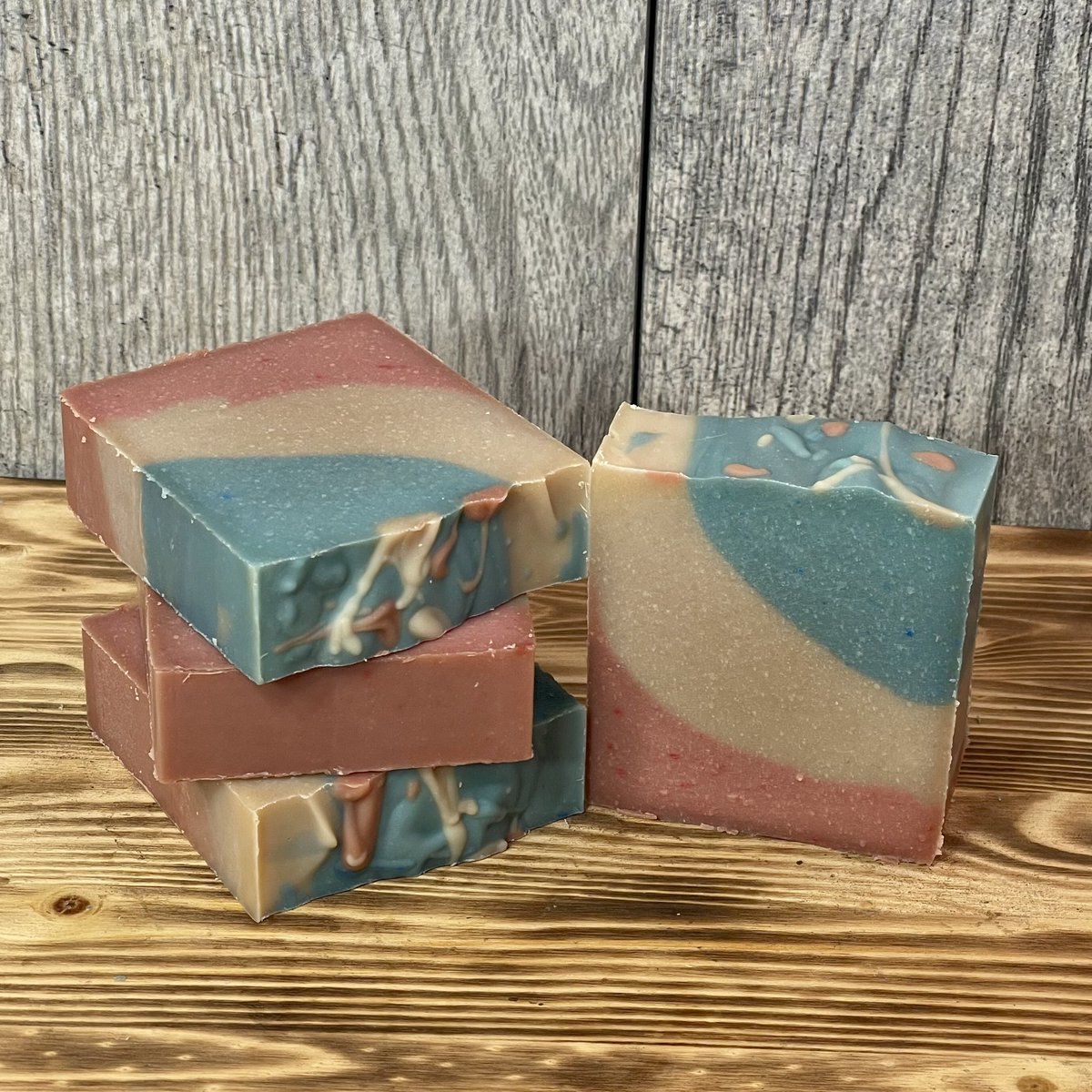 WickedSquares's tweet photo. "Barbershop" Goat's Milk Soap. Small batch, cold process, and made in the USA by a Veteran owned business! 
https://t.co/zUNqZvgx9d 
#soap #soapmaking #homemadesoap #homemadesoaps #barsoap #healthandbeauty #goatsmilksoap #wickedsquares #wickedsquaressoap https://t.co/k4ISWTfK2l