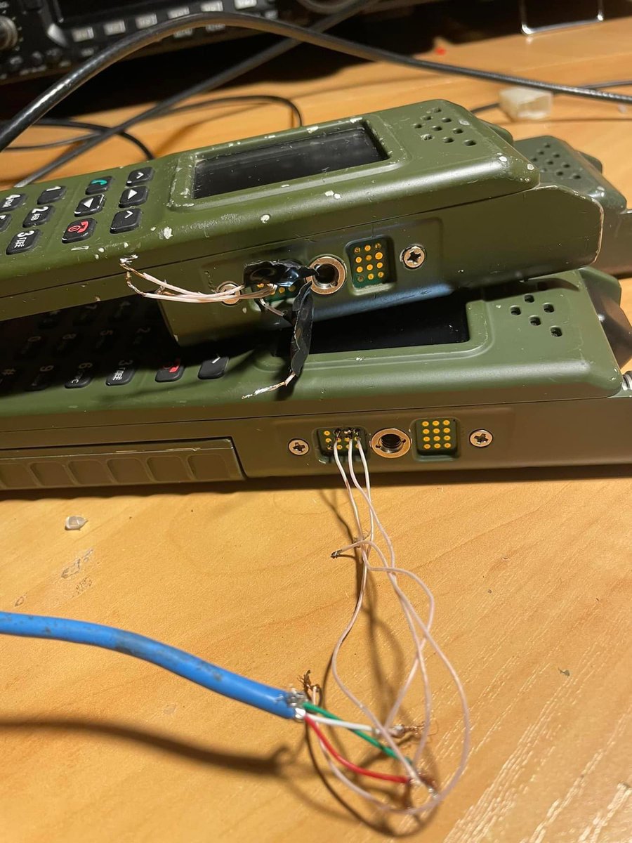 radio_research's tweet photo. Hacking AZART thread: TLDR Chinese garbage with master password 52867061 https://t.co/MF2Qny9oT6