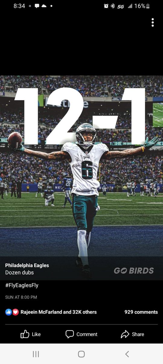 ltrain1819's tweet photo. @CrossingBroad Yo that guy is a hater i guess when he was playing his system didn't work this guy come off the bench just so you know the quarterback controls the offense but he was never good away but prescott is the man lol hurts is good https://t.co/GDi38a97Bd
