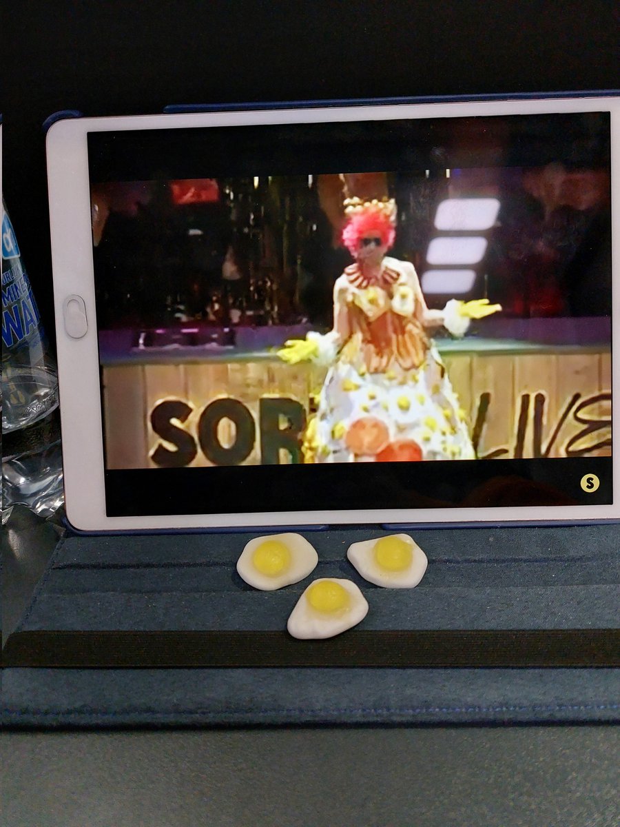 Denise_v_D_'s tweet image. Watching #sortedlive 😂 on the train home with some appropriate snacks! @sortedfood