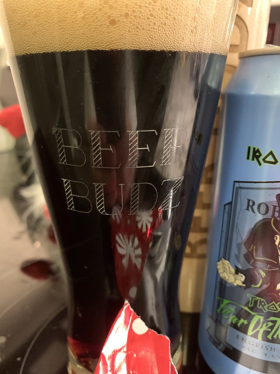 SSchell7's tweet photo. Day 17… #beerbudz #adventcalendar is a selection by @roymoussa10… from @IronMaidenBeer / @TrooperUSA #FearOfTheDark an English stout. Again my Insta post is better.. #ILoveMyWife #halfstepforward @tattoobygravity @ryrbrown1 🍻 https://t.co/LiQMepfVDE