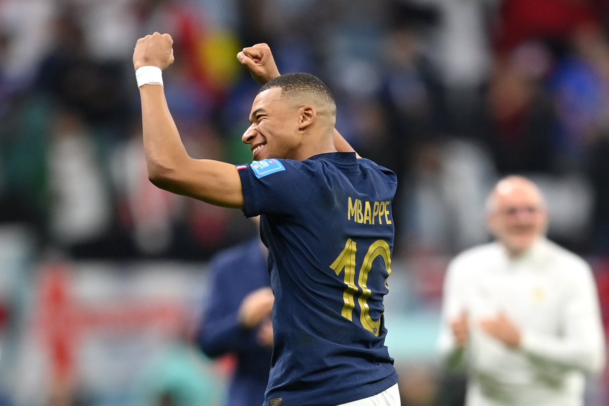 Kylian Mbappé.

11 World Cup goals in 2 editions.

Two goals in World Cup final.

23 years old.

UNREAL. 🤯🏆🇫🇷

#ArgentinaVsFrance