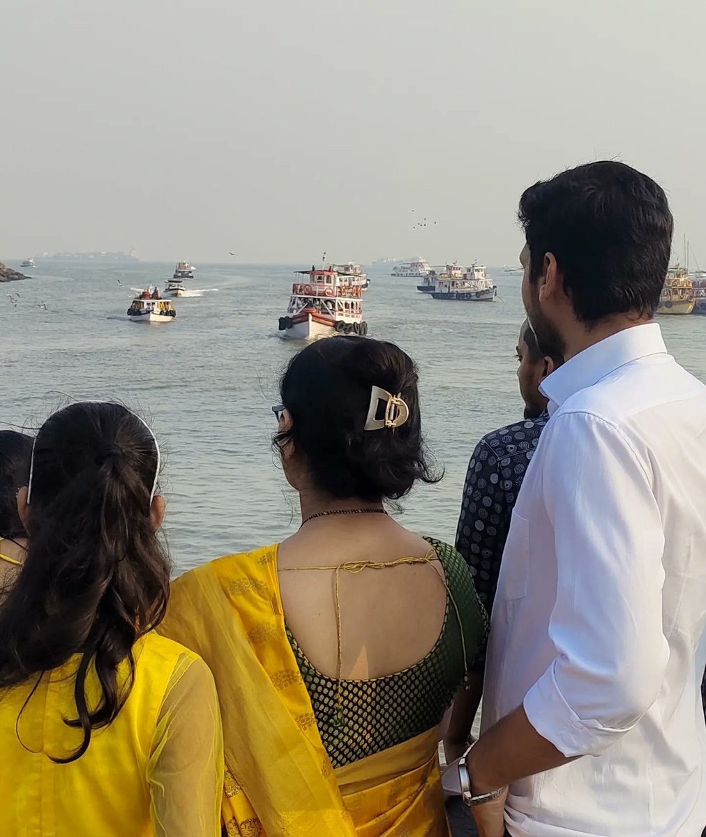 ✌️
#familytime #gatewayofindia #marinedrive #marinabeach #tajhotelmumbai #cst