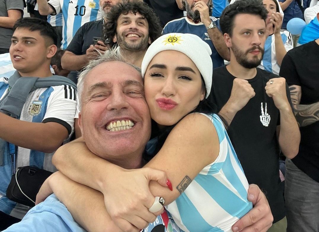 FandomAguerrid's tweet photo. CÍRCULO DE INVOCACIÓN:
         
                    🕯      🕯
           🕯                       🕯
                   TERCER 
       🕯         GOL DE         🕯️ 
                 ARGENTINA 
           🕯                          🕯
                     🕯      🕯 https://t.co/uet8gViVDP