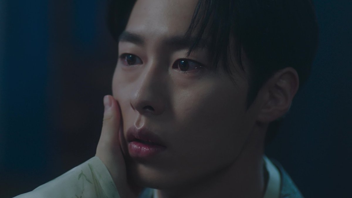 ramblingsofafan's tweet photo. they are all facets of this beautiful, strong, complex woman he loves so much he would even follow her to death because a life without her is meaningless and unbearable. They are all her, they are all his Yeong. https://t.co/QH7suRZMTK