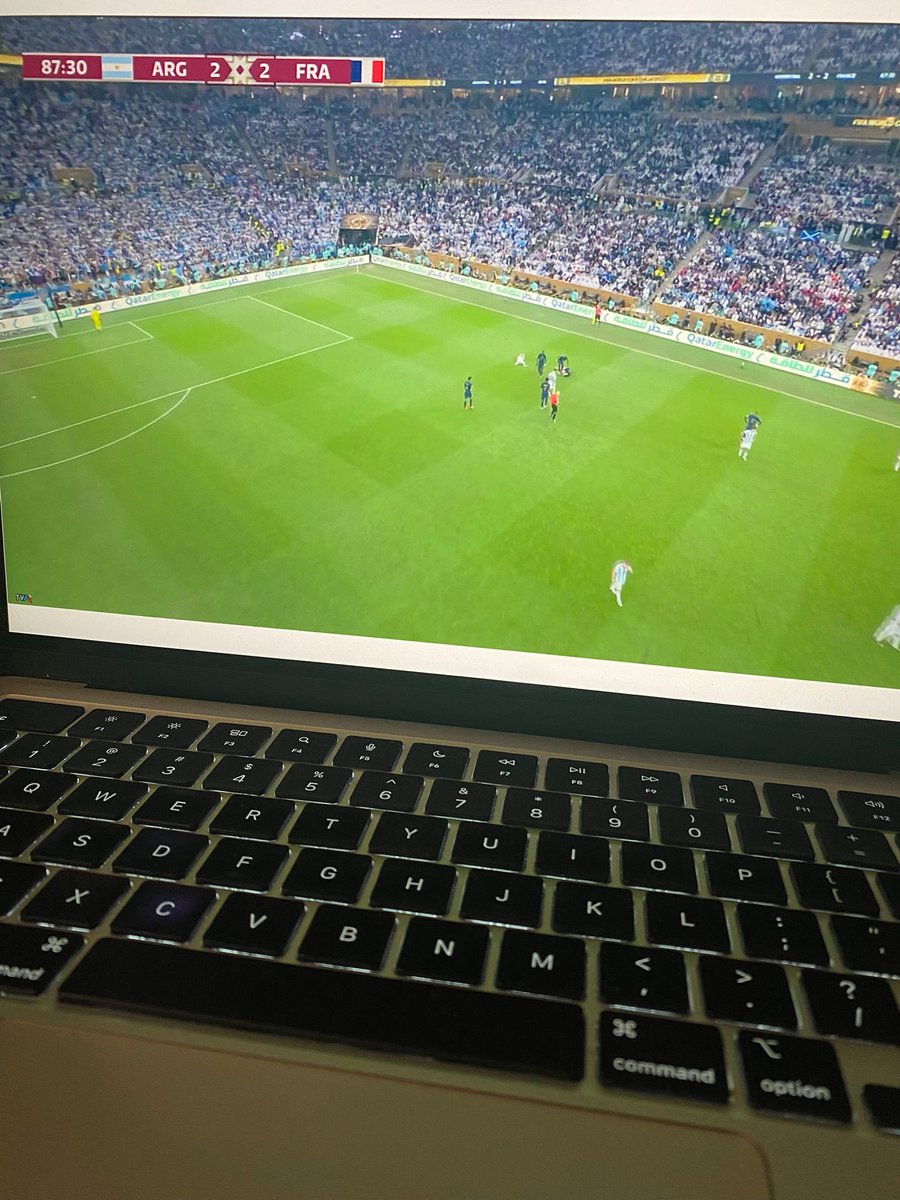 Project: XCode tweet media