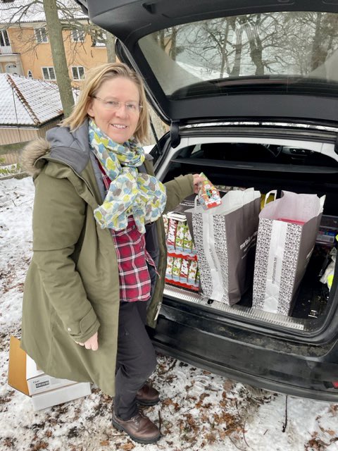 Mylovanov's tweet photo. You can also drive down to us :)). @TorbjornBecker from @SITEStockholm has done just that. He bought two vans and packed them with presents and necessities: generators, camping gear, lamps. But he also bought several hundred xMas candy presents for kids. We will meet him 3/ https://t.co/iOSIapnsEJ