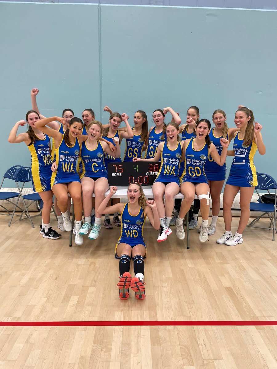 Kelly Browne 💙 tweet media