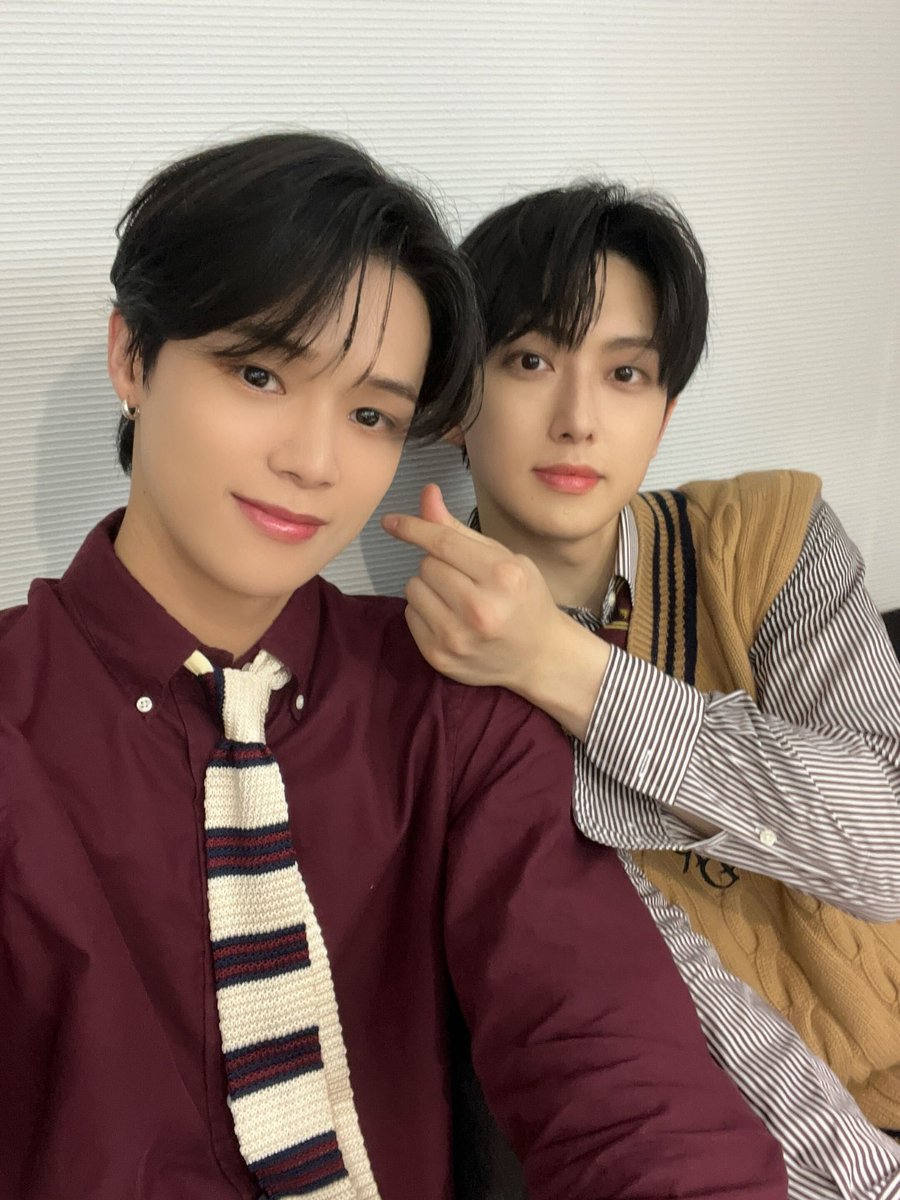 FUMAZ0NE's tweet photo. HOLD TF UP KUMA SELCA 😭 https://t.co/AIcSPRMlc7