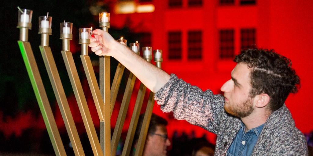 Hanukkah Sameach! Wishing our Jewish community, friends, and neighbors a season filled with joy, light, and love.

#HappyHanukkah #lmuhillel #LMU27 #TransferLions #blessingsoftheseason