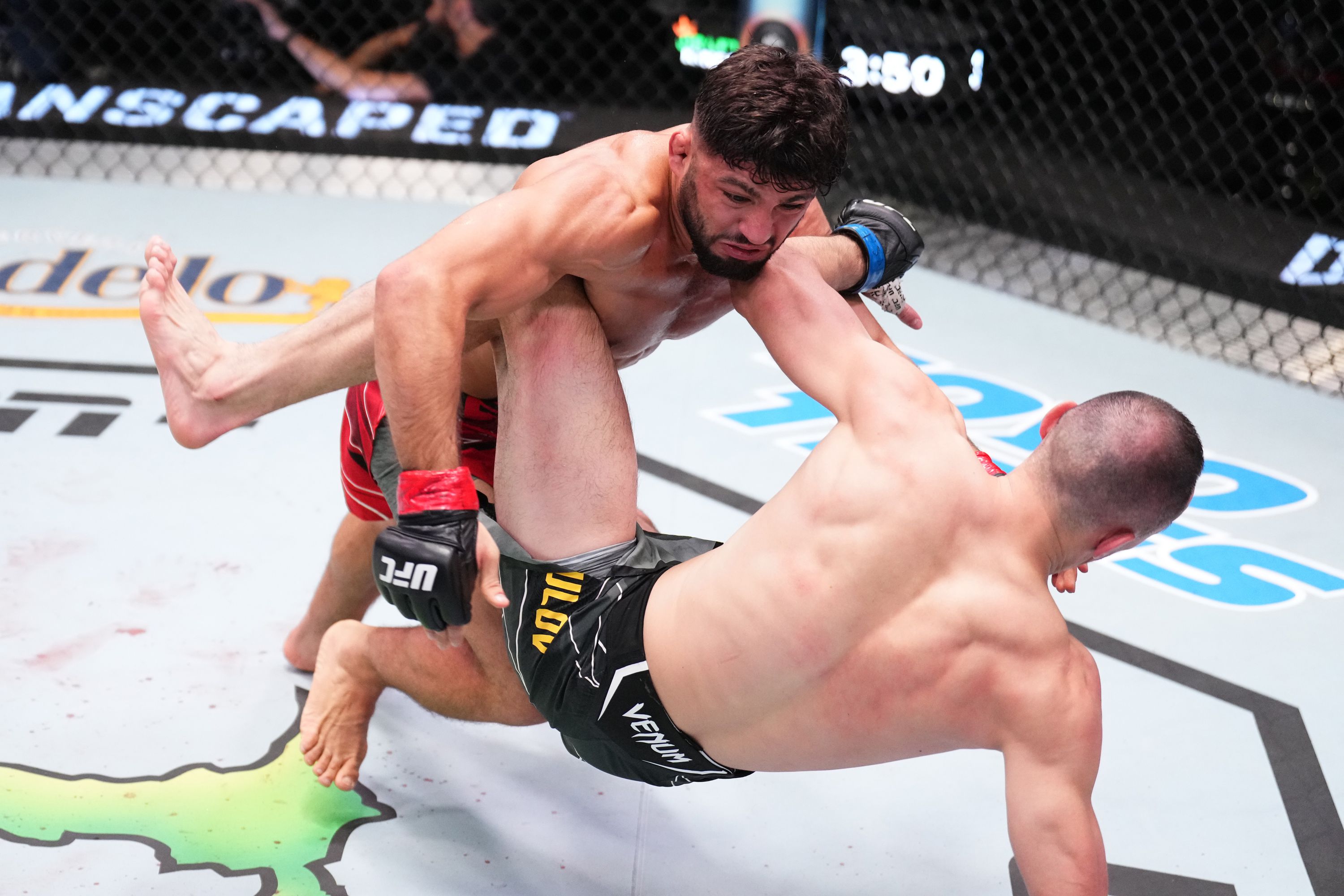 MMAFighting.com on Twitter: "Arman Tsarukyan calls for fights against Charles Oliveira or Beneil Dariush following win at UFC Vegas 66 (@DamonMartin) https://t.co/iPJKzlHlOs https://t.co/OBRKL8vlhu" / Twitter
