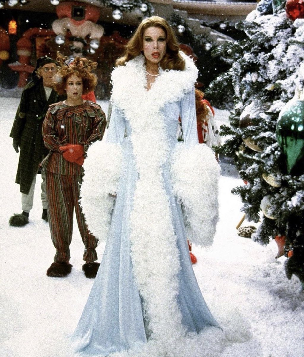 highendhomo's tweet image. she was serving c#nt in whoville