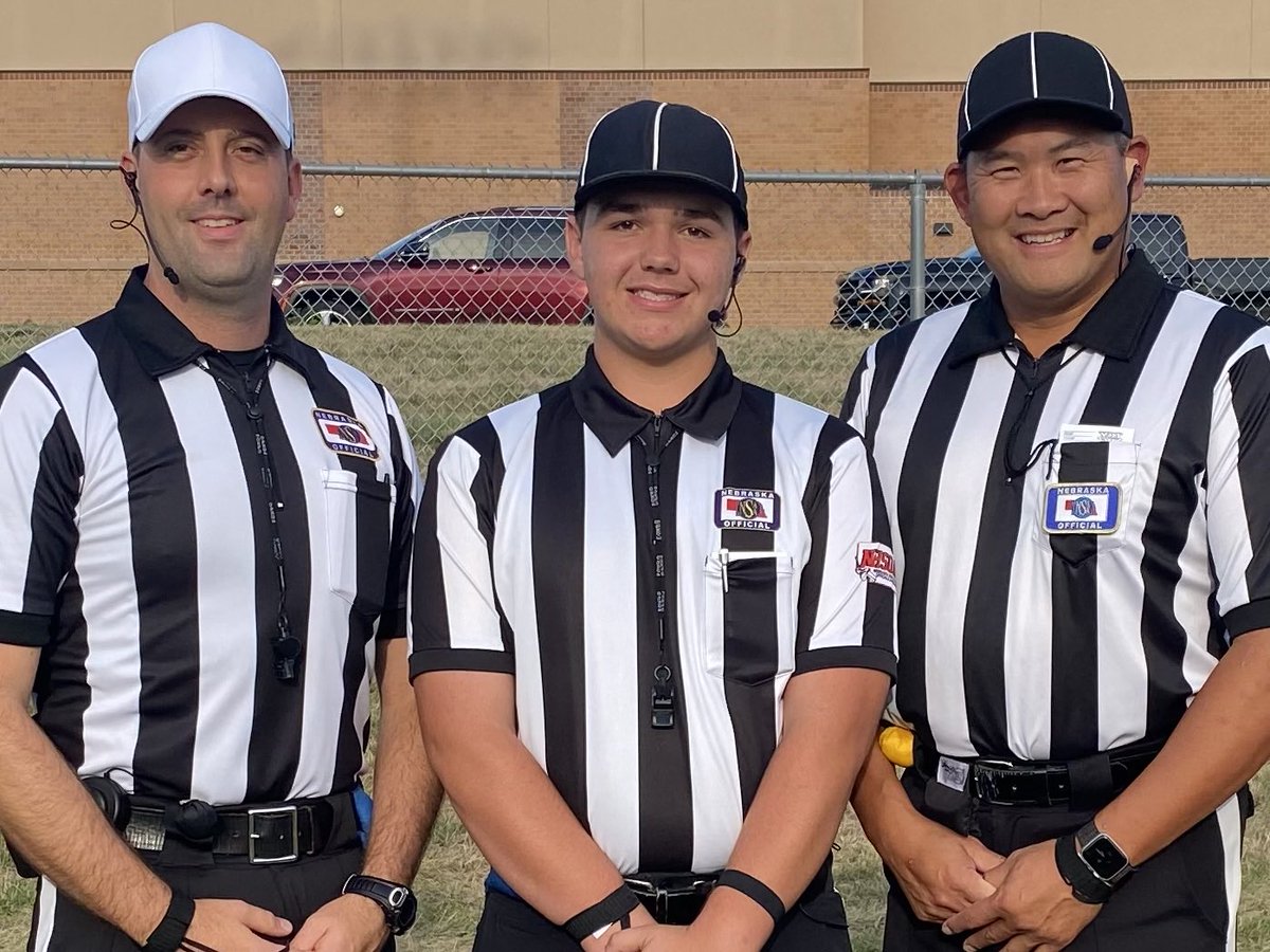 tyorges's tweet image. The one in the middle is my son Tanner working his first ever football game as a 16 yr old HS junior. The others worked the NCAA D2 championship and the Big 12 championship. Thankful they used their week off before their seasons started to mentor my son. Very thankful for them.