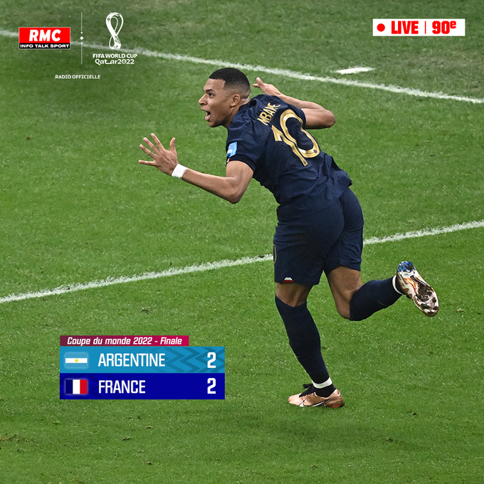 BFMTV's tweet image. 🔚 FIN DU TEMPS REGLEMENTAIRE ET QUELLE FIN DE MATCH!!!!! 

Les Bleus filent en prolongation grâce au doublé d'Mbappé!! 

🇦🇷 2 - 2 🇫🇷

rmcsport.bfmtv.com/football/coupe…