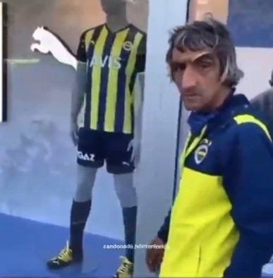 LeoCecen10's tweet photo. Messiciler şu şekil mbappeye kitlendi #Mbappe https://t.co/M6qXYS5mso