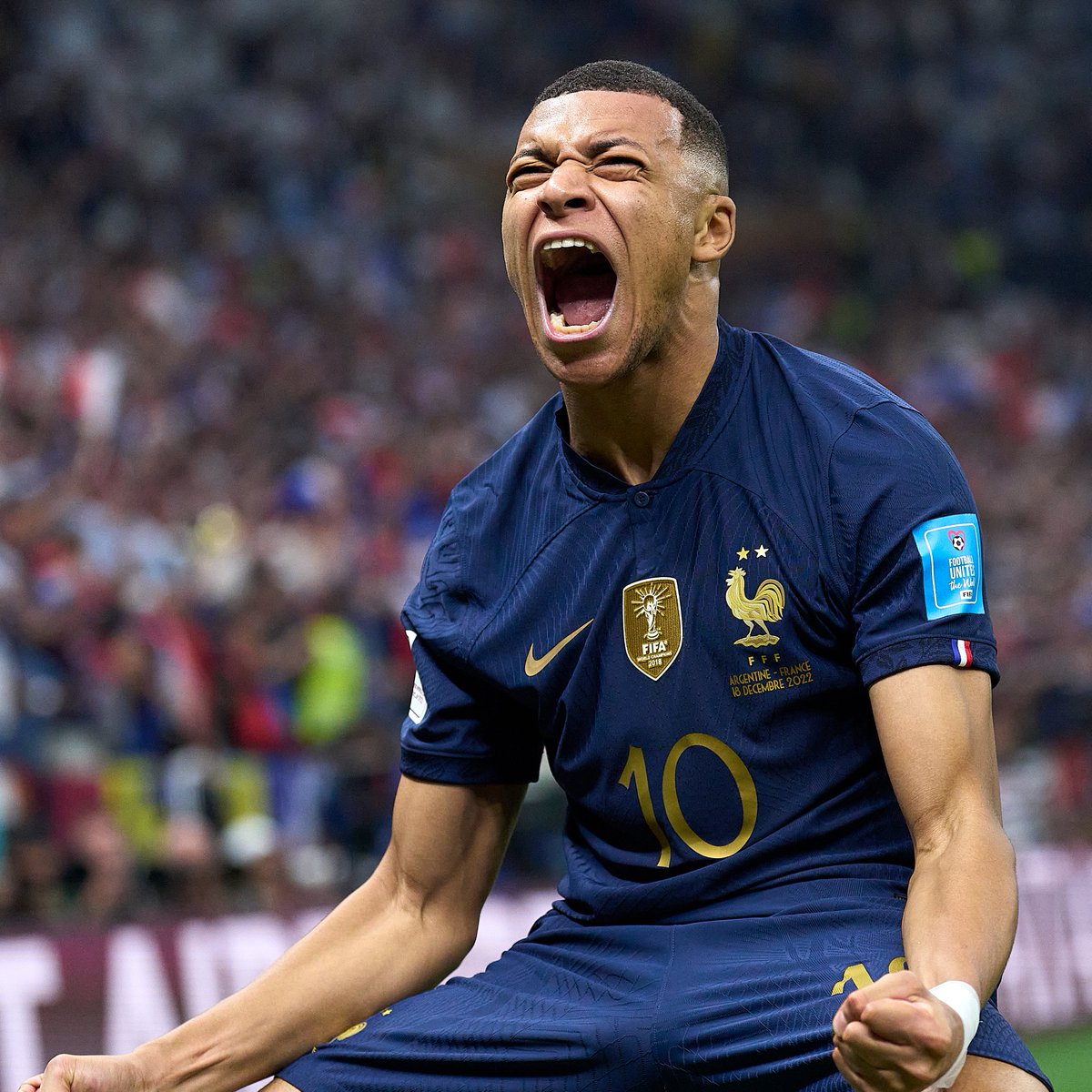 fifaworldcup_es's tweet photo. ¿Quién se la lleva? 🇦🇷🏆🇫🇷 https://t.co/r3Vt4alTla