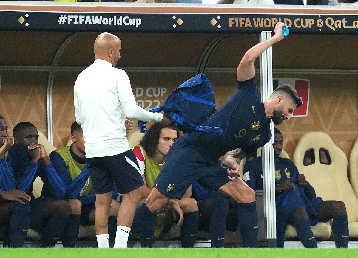 FootballMemes55's tweet photo. #WorldCup https://t.co/m09HVydS3X