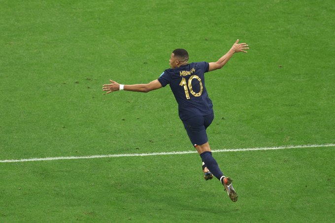 مبابيي ده معجزه فرنسا 🥲