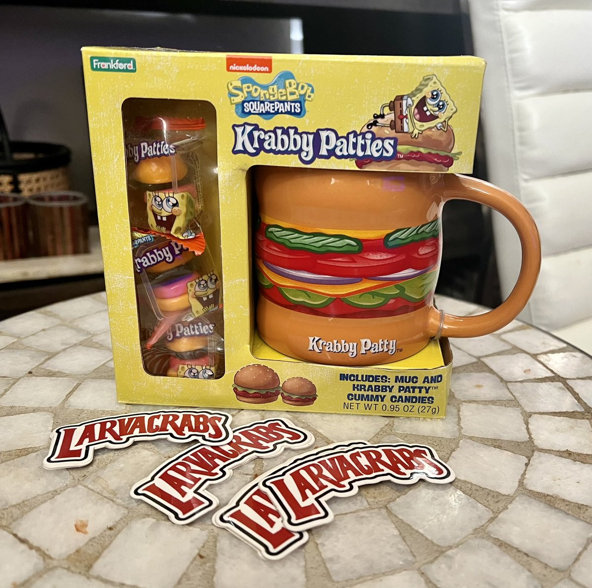THEELARVACRABS's tweet photo. It’s hard to believe it’s the 6th day of CRABMAS today already. Crazy. Well today you have a chance to win a krabby patty coffee mug and a larva crab sticker pack!!!! #NFTGiveaway #NFTCommunity #NFTs #yeeclaw #larvacrabs #WorldCup #KrabbyPatty #Giveaways #GiveawayAlert 🦀🦀🦀🦀🦀 https://t.co/2RBO72RiKn