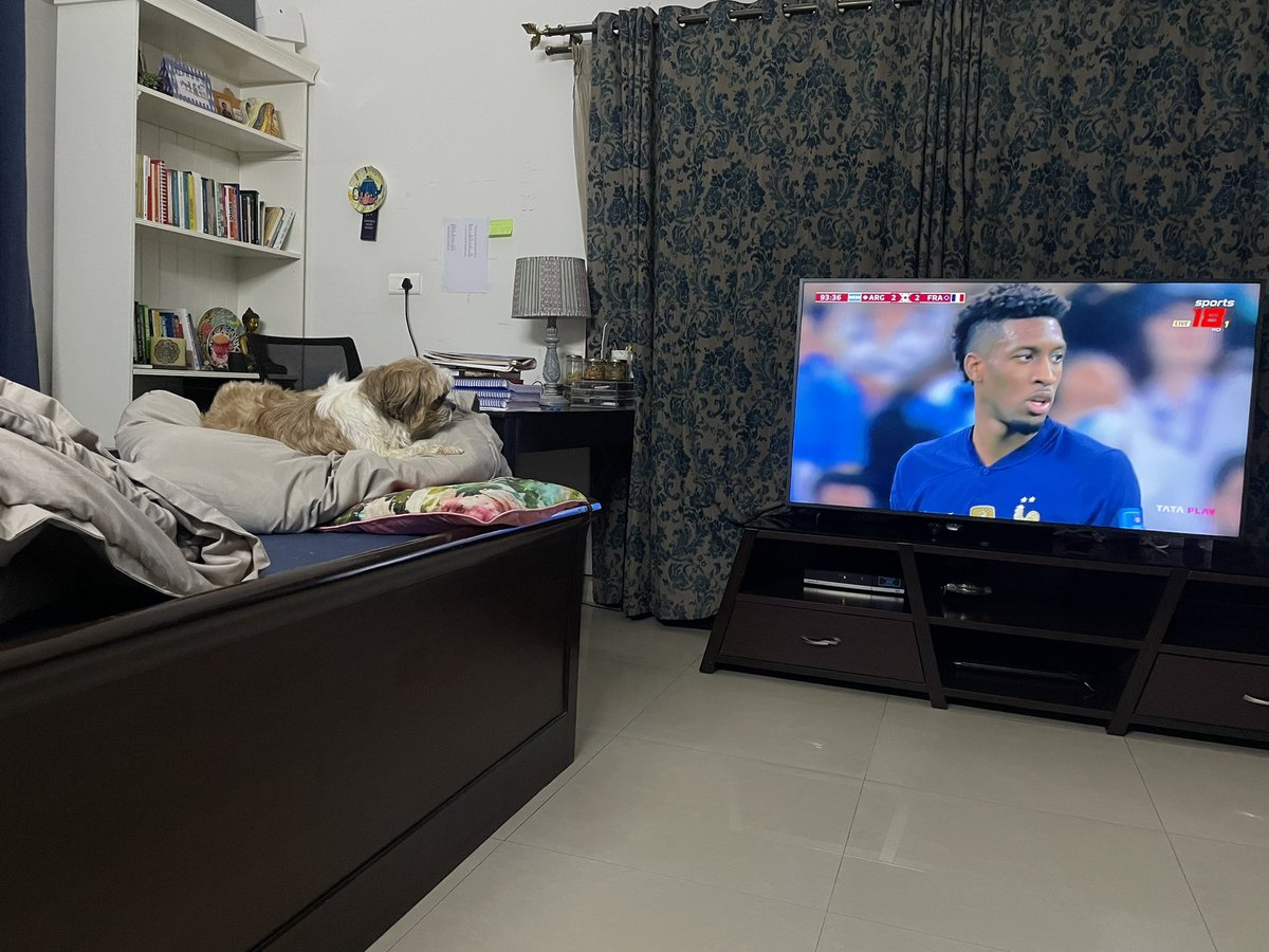 Coco all focused as extra time gets underway! #WorldCup #ArgentinaVsFrance #FIFAWorldCup