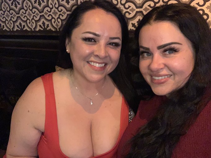 Great night out to celebrate the beautiful @amandathickk. Happy Birthday! https://t.co/9rNOkulnuu<a href="/tag/mvsales"class="tags"><span>#mvsales</span></a>