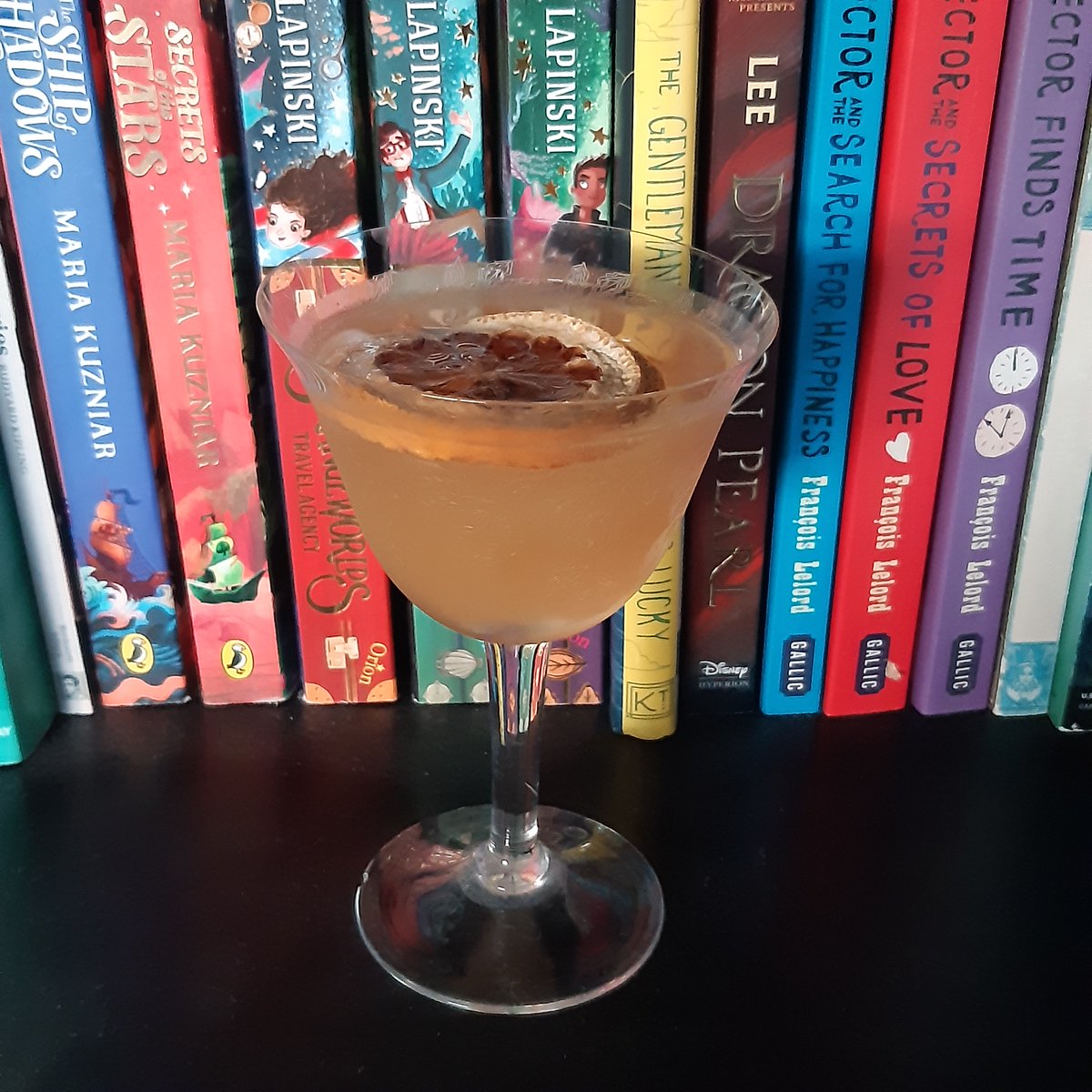 Today I'm sharing some Marvellous Middle Grade books!

sabrinasbooktails.blogspot.com/2022/12/middle… 

#Booktails #MiddleGrade