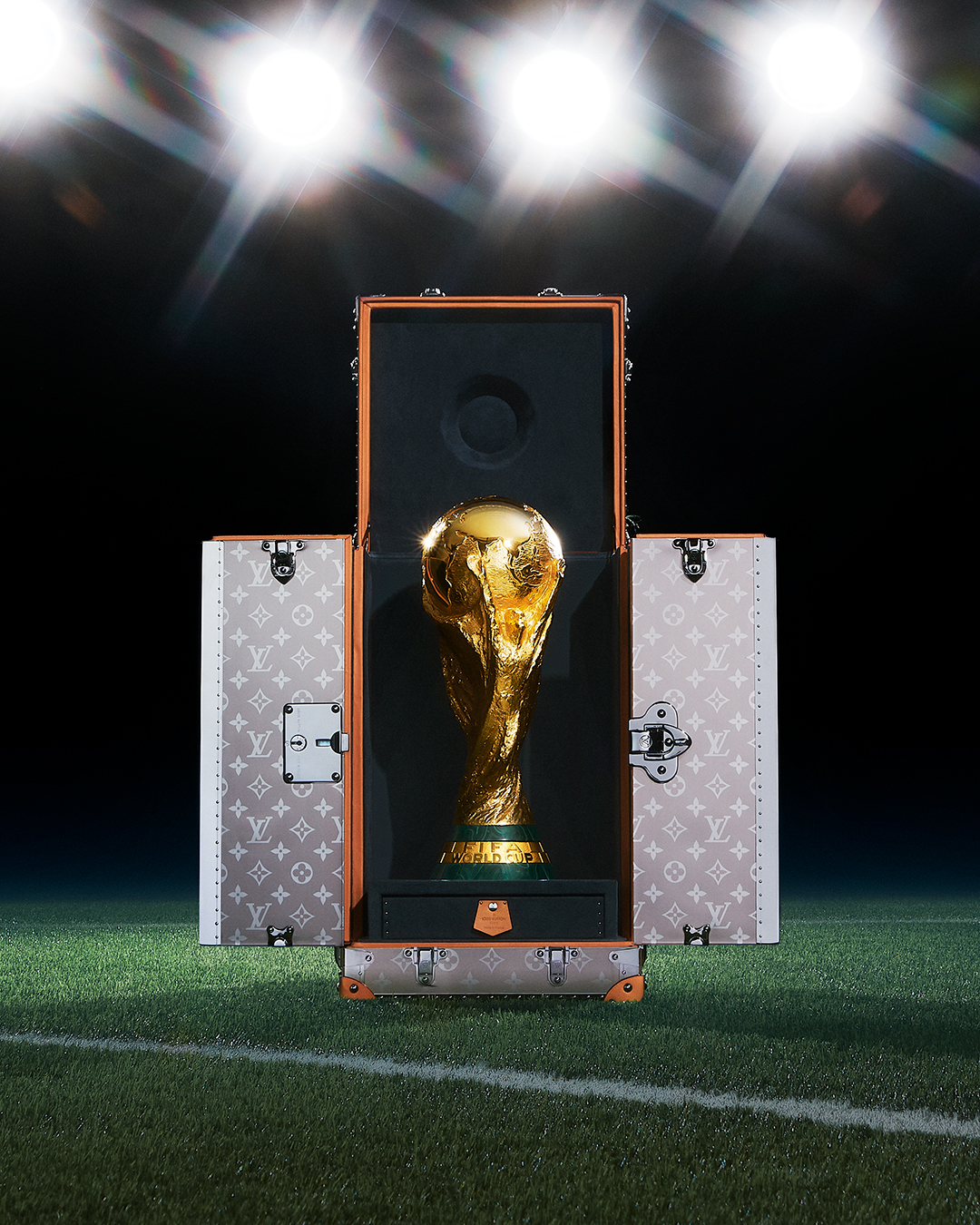 Louis Vuitton on X: Congratulations Argentina for winning the  #FIFAWorldCup2022  / X