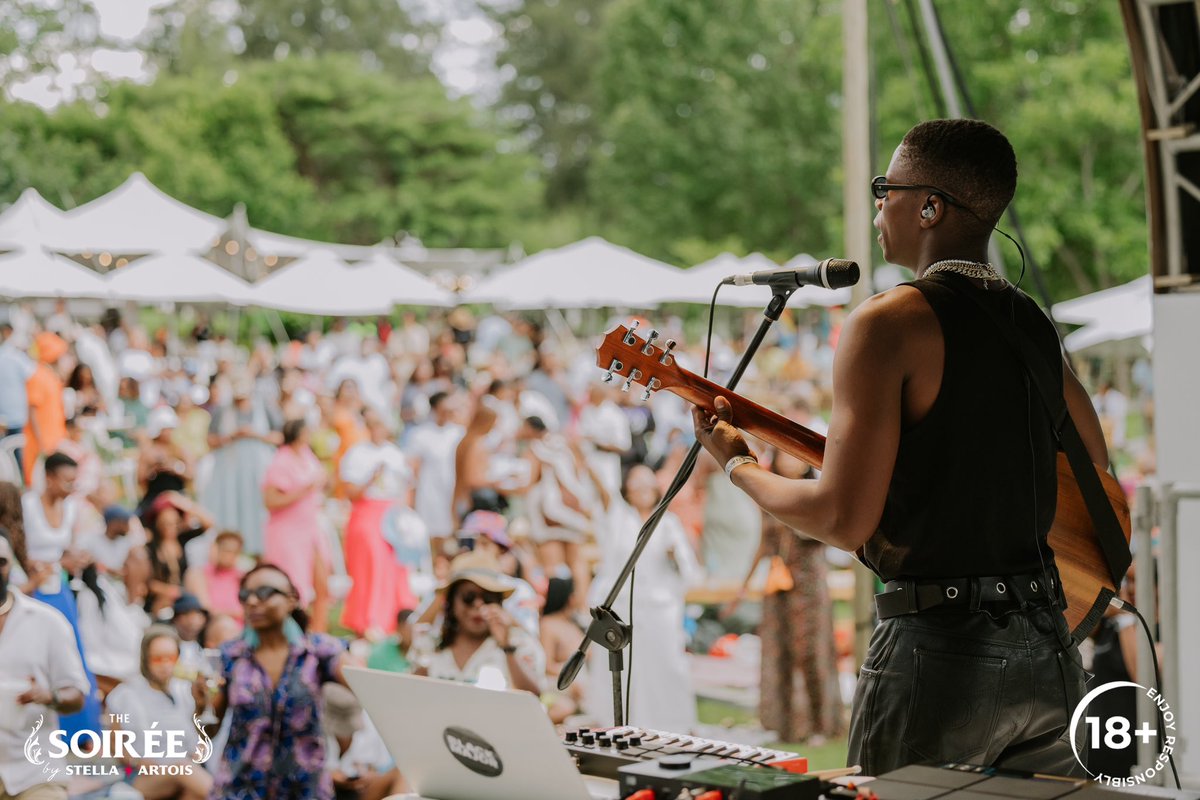StellaArtoisZA's tweet image. We're all about bringing in good music as we #MakeTimeFor#TheLifeArtois at the #StellaSoiree. Let us know in the comments who you thought delivered the best performance.