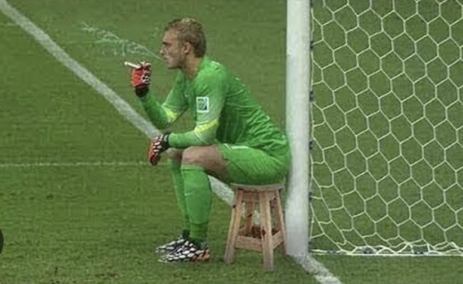 PlayStB1's tweet photo. This is the type of keeper you need in pressurised situations…. #FIFAWorldCupFinal #FIFAWorldCup2022 #Messi𓃵 #Messi #WorldCup #WorldCupFinal https://t.co/eHY2j8mzrm