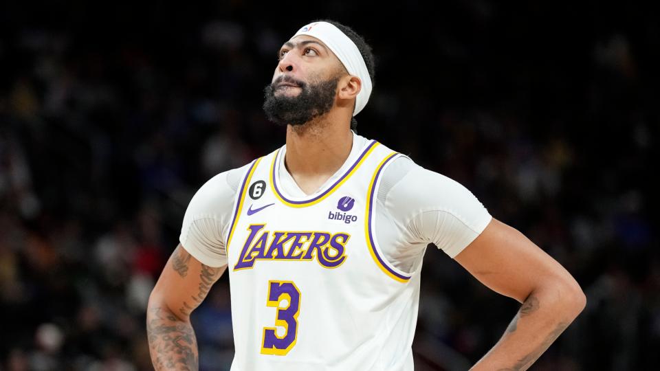 NBAdoPovo's tweet photo. URGENTE

Anthony Davis com uma lesão no pé vai ficar FORA das quadras por no MÍNIMO 1 MÊS https://t.co/X8jJePOWTp