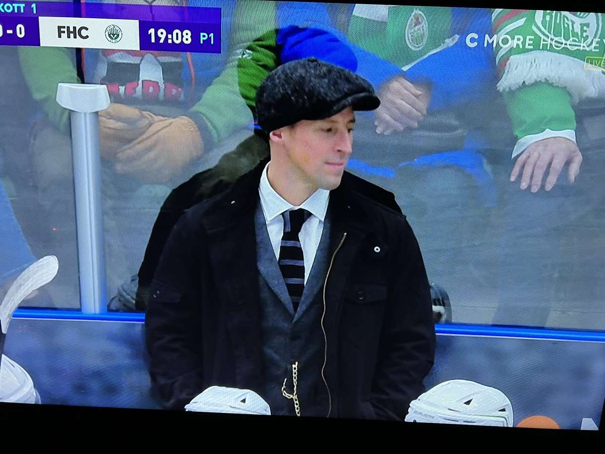Bjeppss's tweet photo. Cam ”Tommy Shellby” Abbott! #röglebk #rögle #roglebk #rogle #PeakyBlinders https://t.co/322CFonTMh