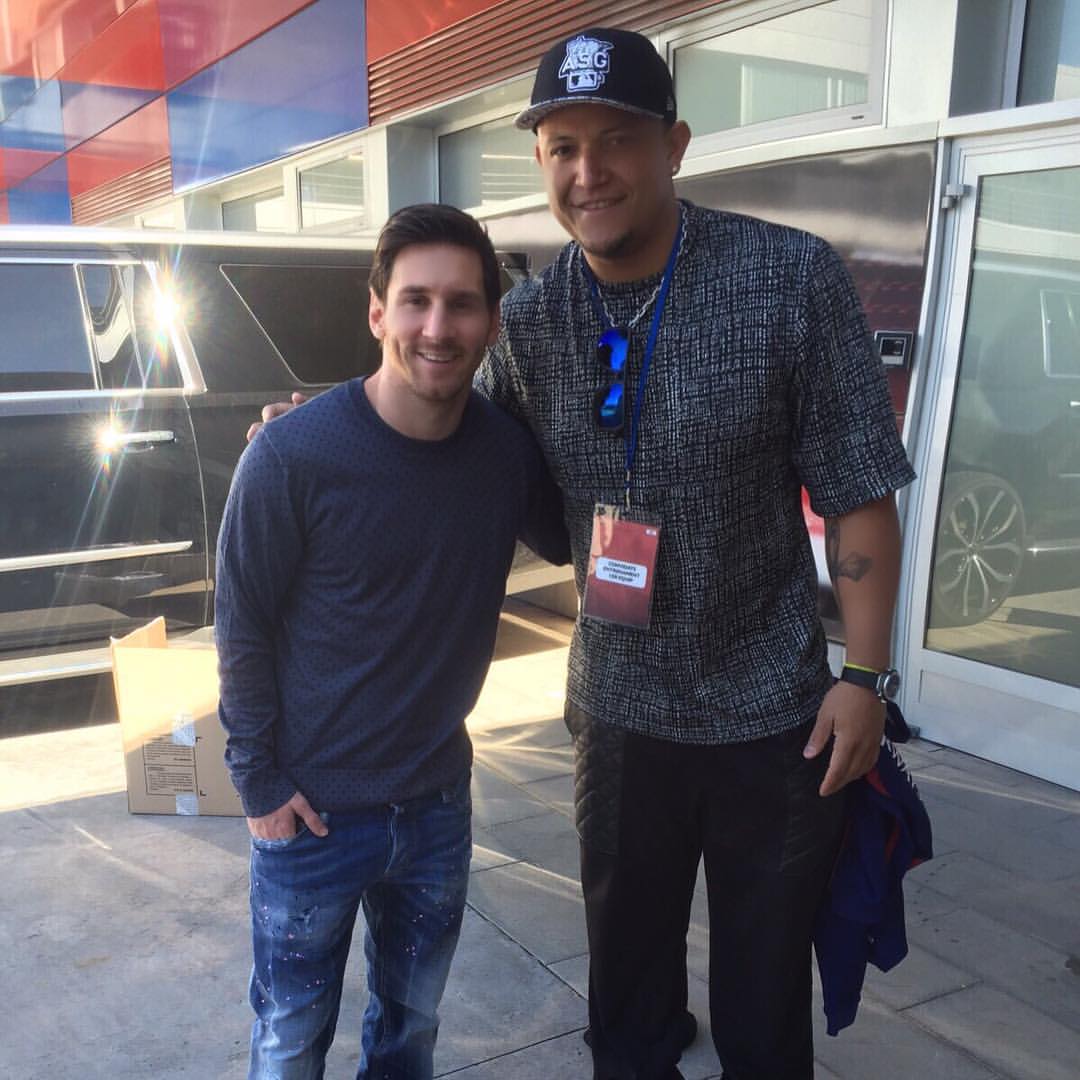 tigers's tweet photo. Miggy 🤝 Messi

Congrats to the world champs! 🇦🇷 https://t.co/7UYdw1Rm4C