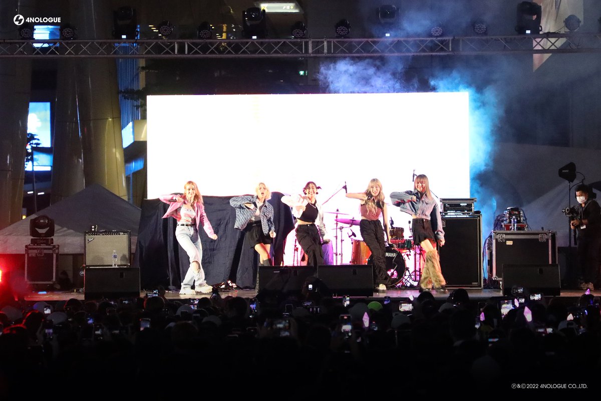 iam_wi's tweet photo. proud of you guys!! ❤️💯💥👏👍🙏 #4NOLOGUE FAMILY
Thank you for your support us.

#TRINITY_TNT 
#DVI
#bXd ❀
#4NOLOGUExSiammusicfest2022 https://t.co/wM4y98kgf9