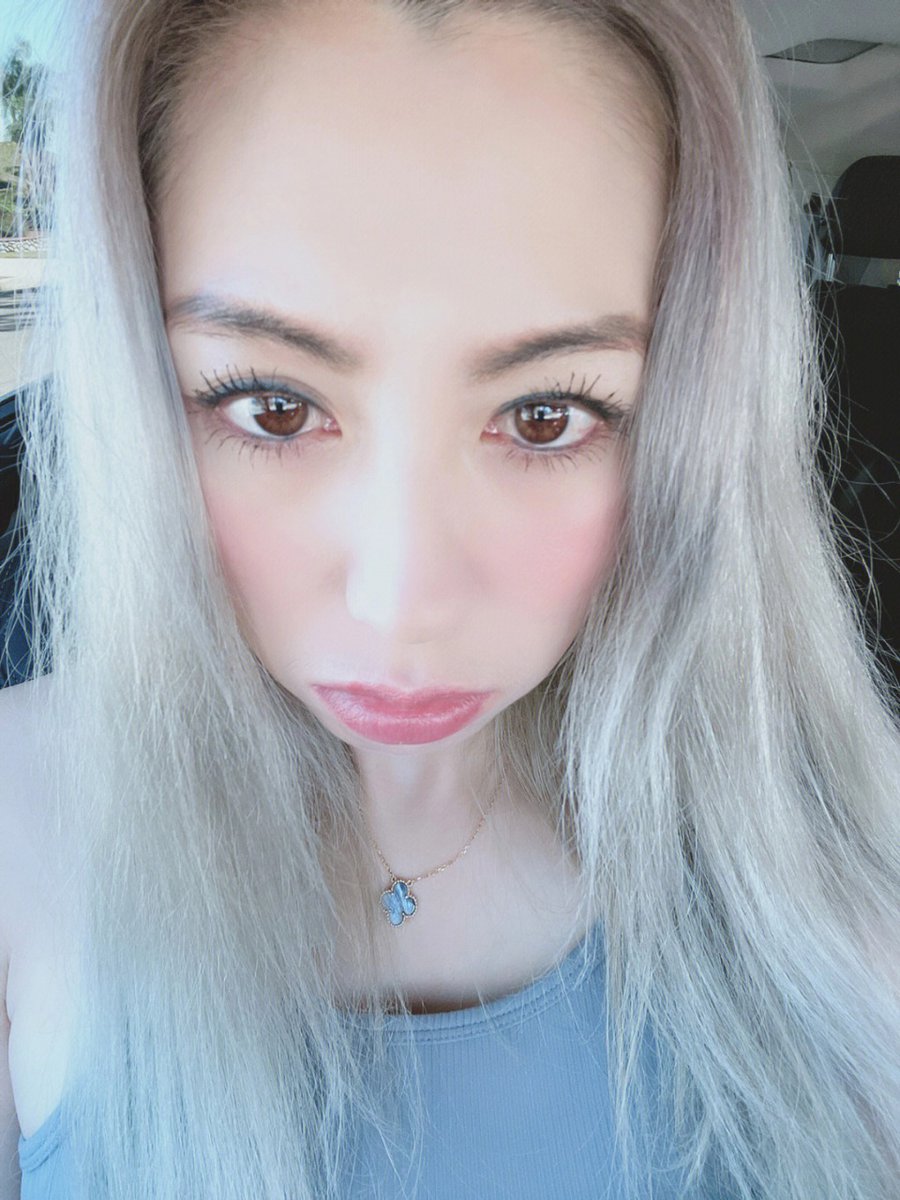 Gracechow101's tweet photo. Sorry for being latte! https://t.co/LlakpBU9Kh