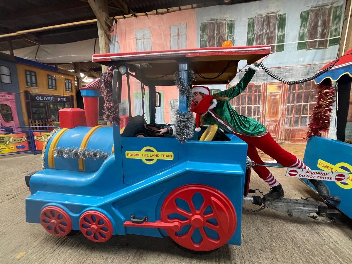 Just been to see the phenomenal Jasmin Vardimon Co at <a href="/dance_east/">DanceEast</a> and now off to the spectacular #BigChristmasAdventure <a href="/bigoutdoorevent/">BigChristmasAdventure</a> #loveIpswich #lovewhereyoulive #lucky #sundayvibes