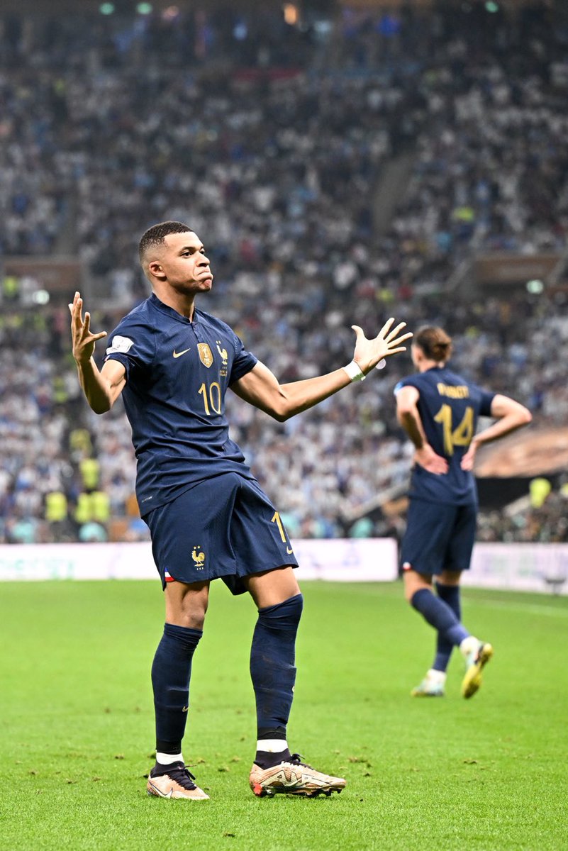 Shironeeeki's tweet image. Ce type a des couilles tellement immenses qu’elles sont visibles de tous